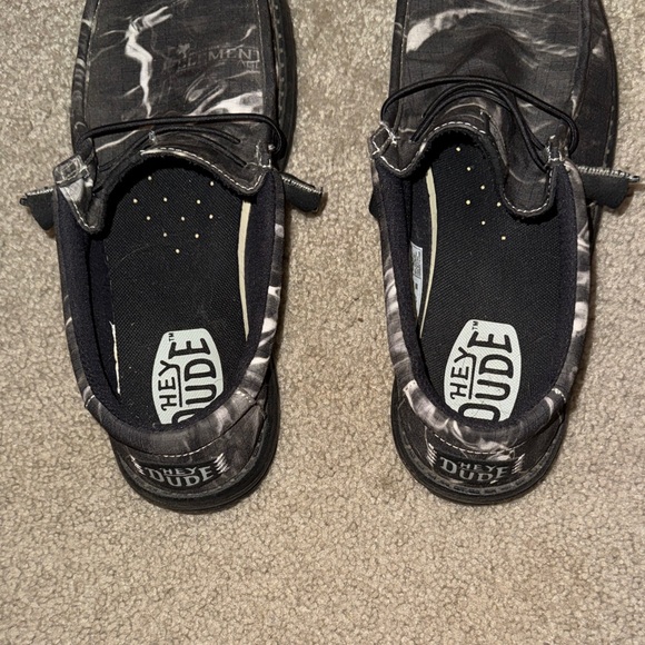 Men’s Hey Dude Charcoal and White Marble Loafers - Picture 5 of 6